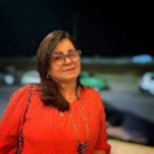 Meet your Posher, Ana maria